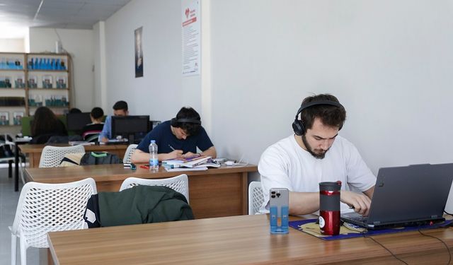 GÜLNAR OKUMA SALONU, ÖĞRENCİLERİN YENİ UĞRAK NOKTASI