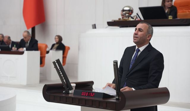 DEM PARTİ’Lİ CELAL FIRAT’TAN MEB’E SORU ÖNERGESİ: “ÖĞRETMENLER SÜRGÜN MÜ EDİLİYOR?”