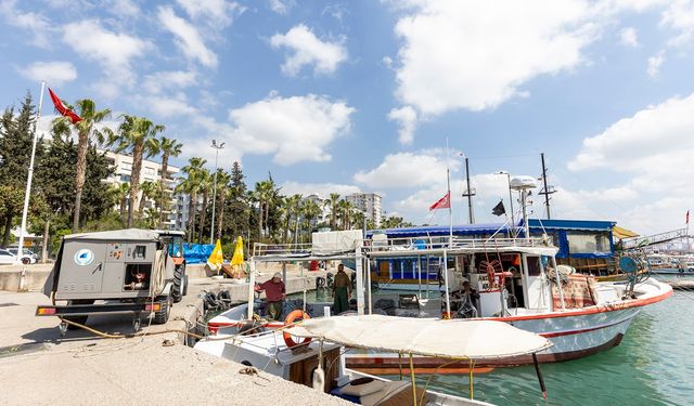 Mersin Büyükşehir, Mavi Kart Sistemi ile de deniz kirliliğinin önüne geçiyor