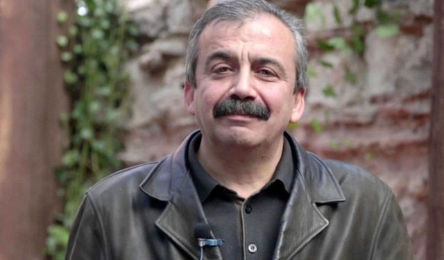 Sırrı Süreyya Önder’in Durumu Ciddiyetini Koruyor: 5 Gün Uyutulacak
