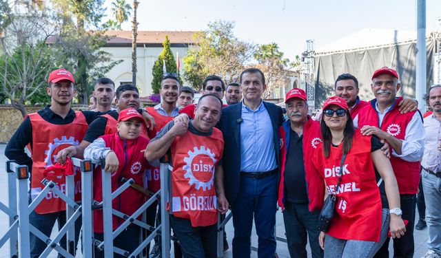 Başkan Abdullah Özyiğit, 1 Mayıs’ta emekçilerle yürüdü
