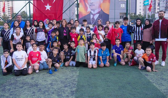 BAŞKAN TEKİN, SPOR OKULU ÖĞRENCİLERİ VE AİLELERİYLE BULUŞTU
