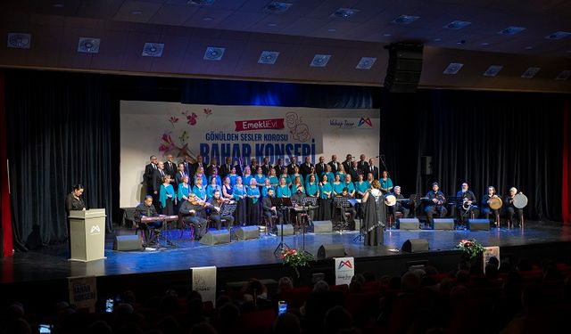 BÜYÜKŞEHİR’İN GÖNÜLDEN SESLER KOROSU ‘BAHAR KONSERİ’ İLE TÜRK SANAT MÜZİĞİ ZİYAFETİ YAŞATTI