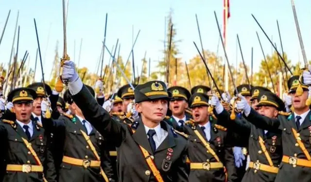 TSK’dan İhraç Edilen Dört Teğmen, Ankara Büyükşehir Belediyesi’nde Göreve Başladı