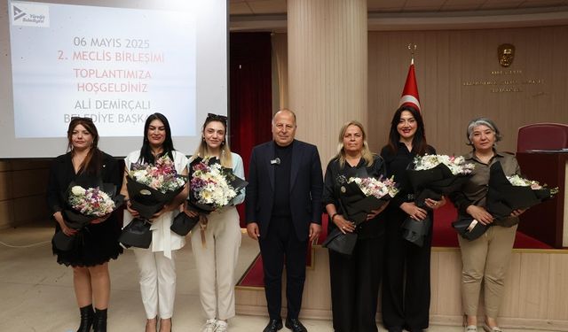Demirçalı Kadın Meclis Üyelerinin Anneler Günü’nü Kutladı