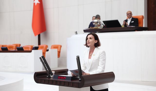 CHP’li Aliye Coşar: Bakanlık hem temizlikte hem de taşımalı sistemde sınıfta kaldı