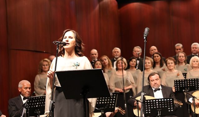 Esmek TSM Korosu’ndan “Bahara Veda,  Yaza Merhaba” Konseriyle Müzik Ziyafeti