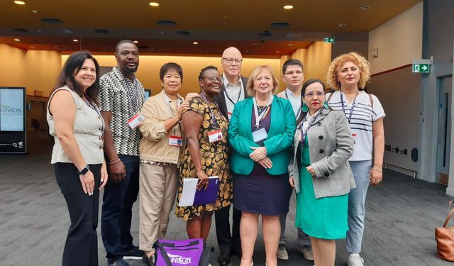 KESK Eş Genel Başkanı Ayfer Koçak, UNISON Konferansı’nda Türkiye’deki Emek Mücadelesini Anlattı