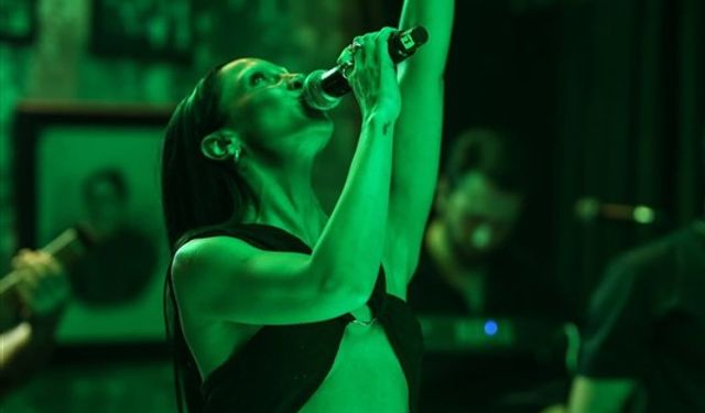 Aybüke Albere’den Samimi İtiraf: “Çocukluk Aşkım Çelik’ti!”