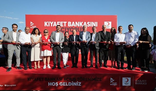 Yüreğir Belediyesi Kıyafet Bankası Törenle Hizmete Açıldı