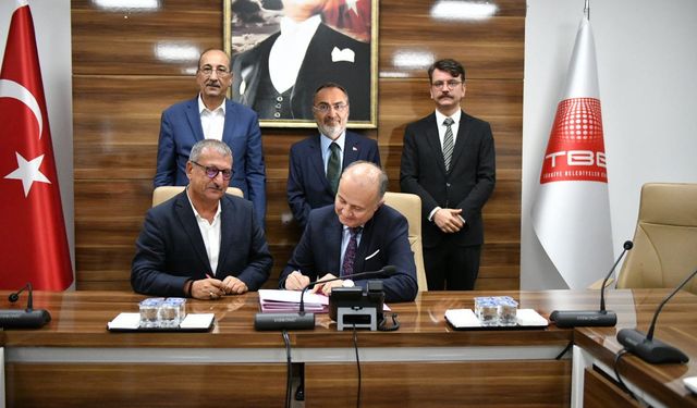 Tez-Koop-İş ile TBB Arasında Tarihi Sözleşme: İlk Kez Toplu İş Sözleşmesi İmzalandı