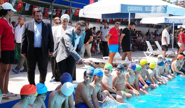 ÇUKUROVA’DA HAVUZLAR ÇOCUKLARLA ŞENLENDİ