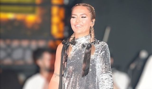 Demet Akalın Kemer’de Unutulmaz Bir Geceye İmza Attı