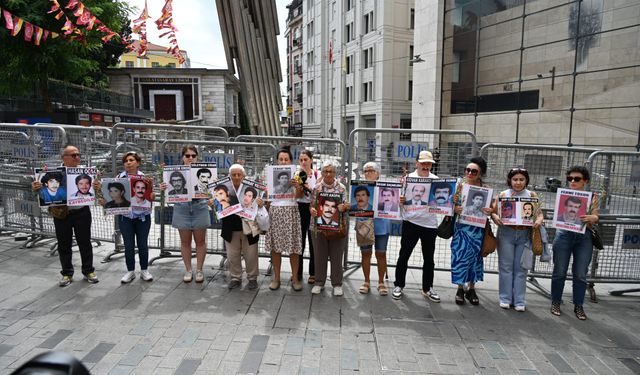 Cumartesi Anneleri, 32 yıl önce gözaltında kaybedilen gazeteci Ferhat Tepe için adalet talebini yineledi