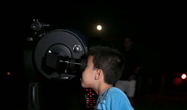 2. Geleneksel Darısekisi Gece Gözlem Şenliği’ne her yaştan yurttaş katıldı