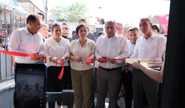 Güngör Geçer hafta sonu ilçelerde yoğun mesai gerçekleştirdi.