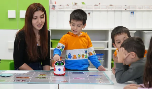 MEB'den akran zorbalığına karşı yeni adım: İlkokula başlama yaşı 72 ay oluyor