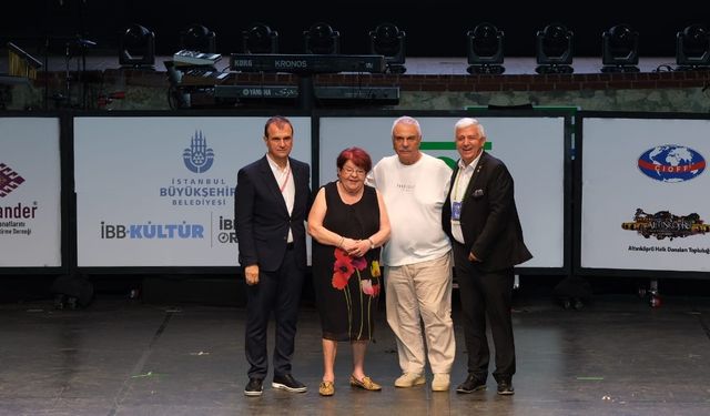 Halil Ergün ve Defne Yalnız'a “Yaşam Boyu Başarı Ödülü” verildi