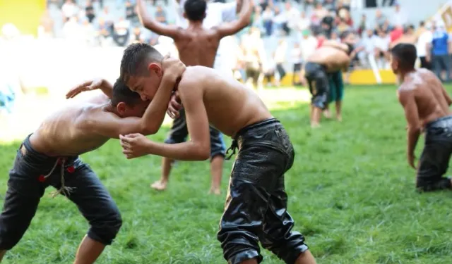 Derince'de İshakçılar Yağlı Pehlivan Güreşleri için geri sayım