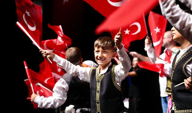 Seyhan Belediyesinden 30 Ağustos’a Özel Çocuk Şöleni