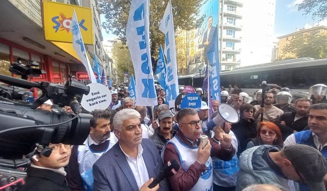 KESK'li KHK'lilerin Adalet Bakanlığına Yürüyüşü Polis Tarafından Engelleniyor