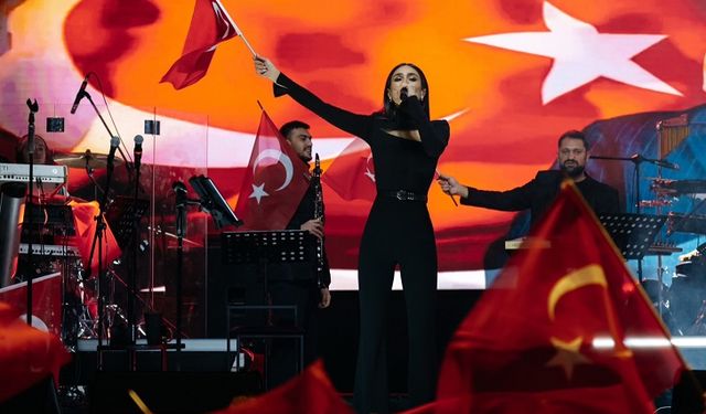 Elif Buse Doğan, Cumhuriyet Bayramı’nı Tokat’ta Coşkulu Bir Konserle Kutladı