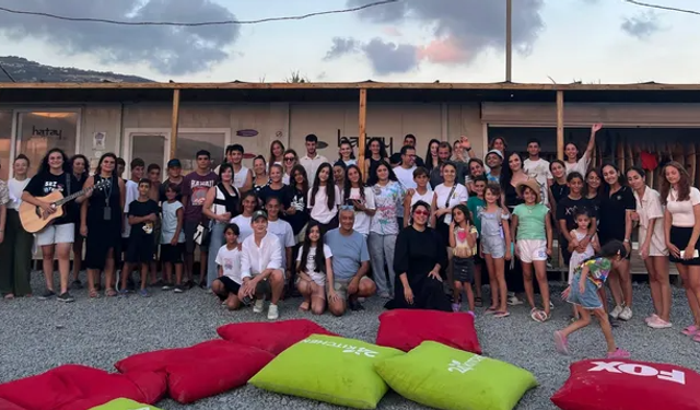 Hatay'da çocukların sörf yolculuğu devam ediyor