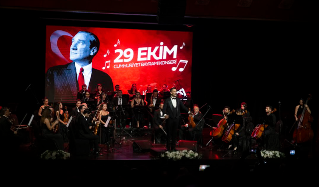 KENT ORKESTRASI’NDAN UNUTULMAZ 29 EKİM CUMHURİYET BAYRAMI KONSERİ
