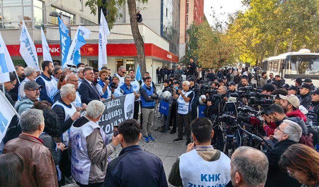 KESK'li KHK'liler Ankara'da 2. Günde Polis Kuşatmasında. KESK Eş Genel Başkanı Ayfer Koçak Konuştu.