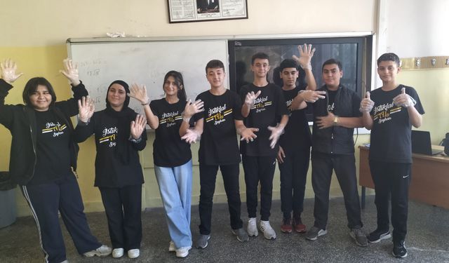 “Sınıfımız Hep Temiz”: Seyhan İstiklal Anadolu Lisesi’nden Örnek Temizlik Projesi