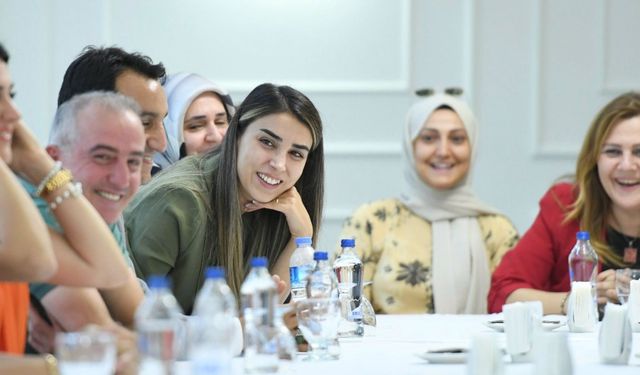 MEB, 24 Kasım Öğretmenler Günü’nü Özel Etkinliklerle Kutlayacak