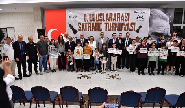 Mersin'de bu yıl 9.’su düzenlenen ‘Uluslararası Satranç Turnuvası’ sona erdi