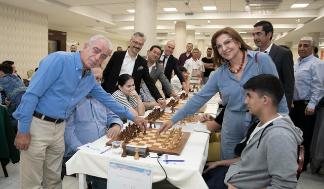 MERSİN ULUSLARARASI SATRANÇ TURNUVASI BAŞLADI