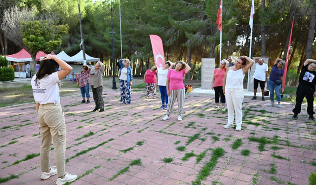 BÜYÜKŞEHİR, ANAMUR EMEKLİ EVİ ÜYELERİNİ TARSUS’TA BULUŞTURDU