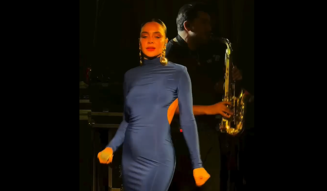 Yeni Neslin Parlayan Yıldızı Aybüke Albere, İzmir’de Hayran Bıraktı