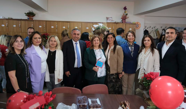 Güngör Geçer, Öğretmenler Günü’nde öğretmenleri ziyaret etti