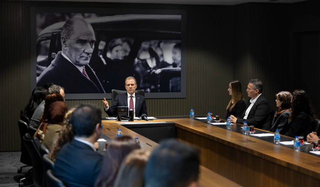 BÜYÜKŞEHİR’İN EMEKTAR ÖĞRETMENLERİNDEN, BAŞKAN SEÇER’E ZİYARET