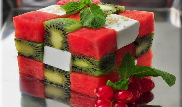 Harvard’lı Uzmandan Uyarı: Kolon Kanserine Karşı Bu 4 Meyveyi Sofranızdan Eksik Etmeyin