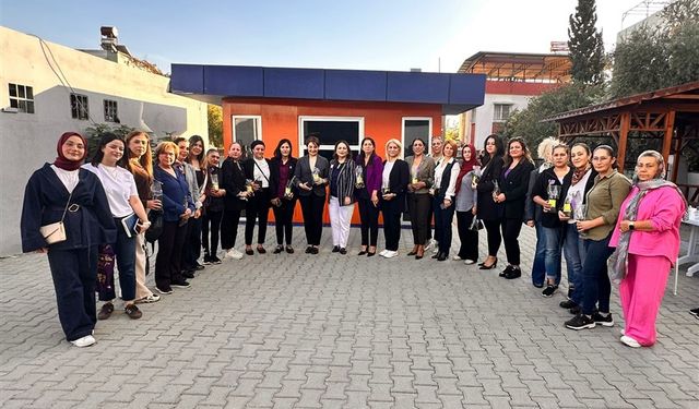 CHP’li Dr. Müzeyyen Şevkin’den Zeytin Fidanı Kampanyası: “Bir Fidan Dik, Bir Gelecek Yeşert!”