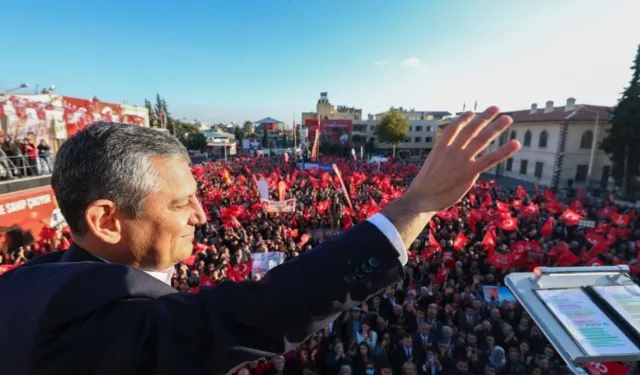 "Yeni Parti" İsmi İçin Marka Başvurusu Yapıldı: Gözler Siyasi Kulislerde