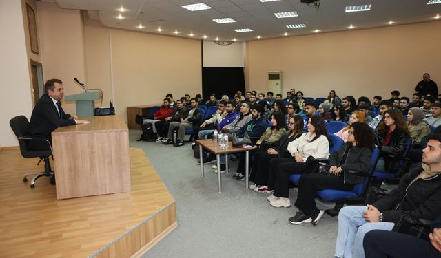 Rektör Beriş Öğrencilerle Buluşmaya Devam Ediyor