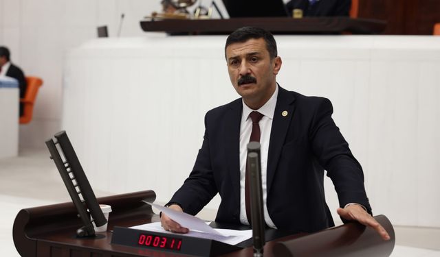 SELÇUK TÜRKOĞLU, “Bursa’nın orta yerinde bir kirlilik abidesi yükseliyor: Bursa Çimento”