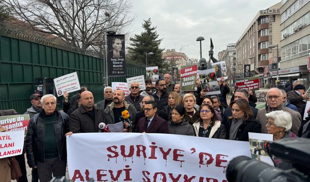 Adana, Mersin, Hatay Arap Alevilerinden TBMM önünde Suriye’deki Alevi Soykırımına Karşı Acil Çağrı