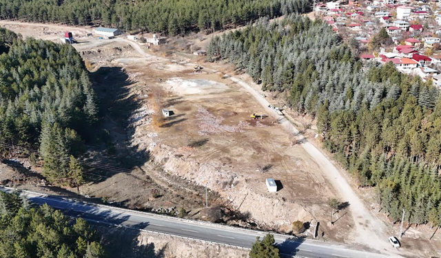 POZANTI İLE AKÇATEKİR’DE KANALİZASYON VE İÇMESUYU PROBLEMİ SON BULUYOR