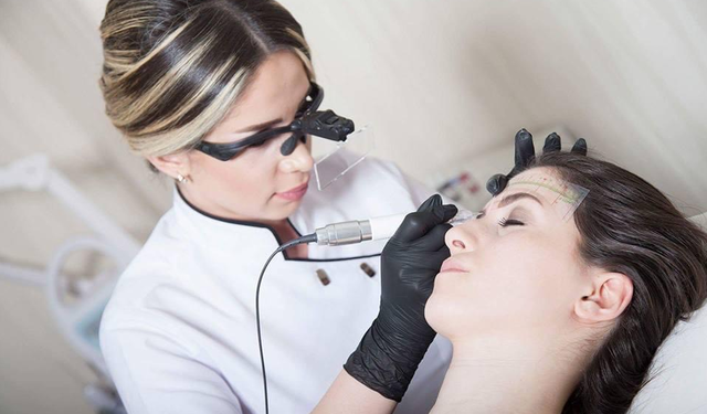 Asya’dan Rusya’ya, Avrupa’dan Amerika’ya: Kalıcı Makyajın Küresel Yükselişi