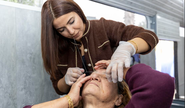 BÜYÜKŞEHİR MOBİL KUAFÖR ARACI 30 BİNİ AŞKIN VATANDAŞA ULAŞTI