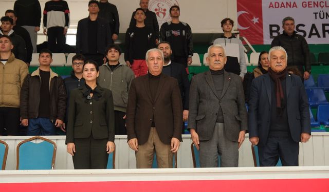 Ceyhan’da Kurtuluş Coşkusu Parkede Yaşandı