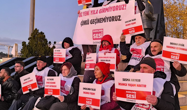 2025’in Son Eylemi: Emeklinin Sesi Derneği’nden Kadıköy’de Oturma Eylemi