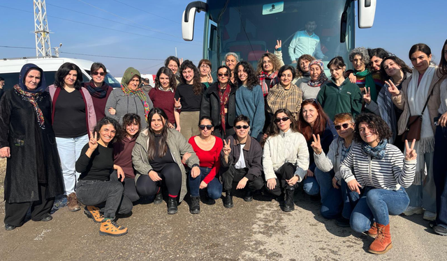 İstanbul ve Ankara’dan Sınıra Kadınlar ve LGBTİ+’lar Yürüyor: “Rojavalı ve Kobaneli Kadınlar Yalnız Değil”