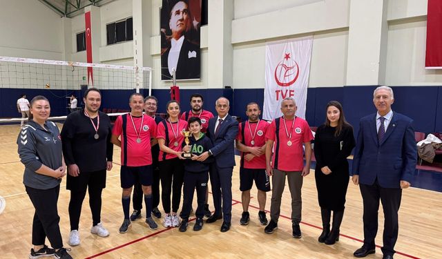 GAÜN’DE PERSONEL VOLEYBOL TURNUVASI TAMAMLANDI